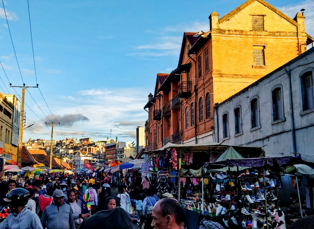 6-Day Expedition From Antananarivo To Tsingy Of Bemaraha, Avenue Of The Baobabs, And Antsirabe’s Thermal Springs (CUSTOMIZABLE)