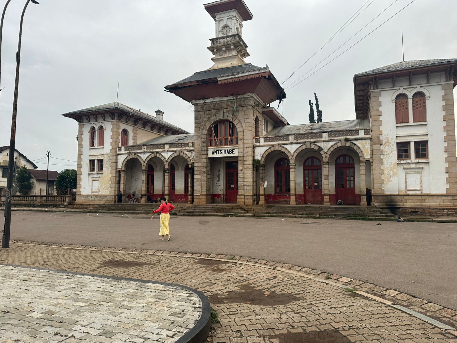 7-DAY TOUR: ANTANANARIVO – MORONDAVA – BAOBAB AVENUE – TSINGY DE BEMARAHA (CUSTOMIZABLE)