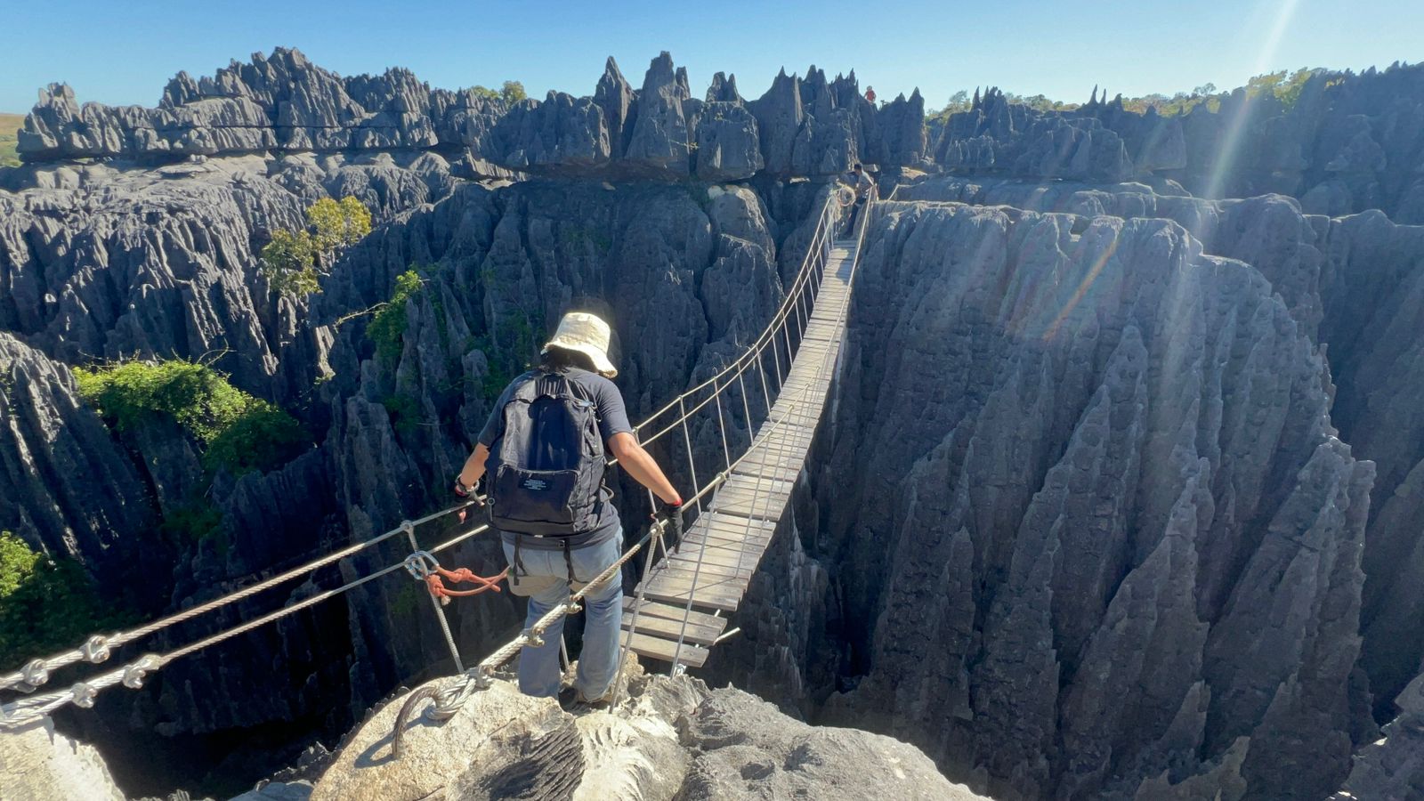 7-DAY TOUR: ANTANANARIVO – MORONDAVA – BAOBAB AVENUE – TSINGY DE BEMARAHA (CUSTOMIZABLE)