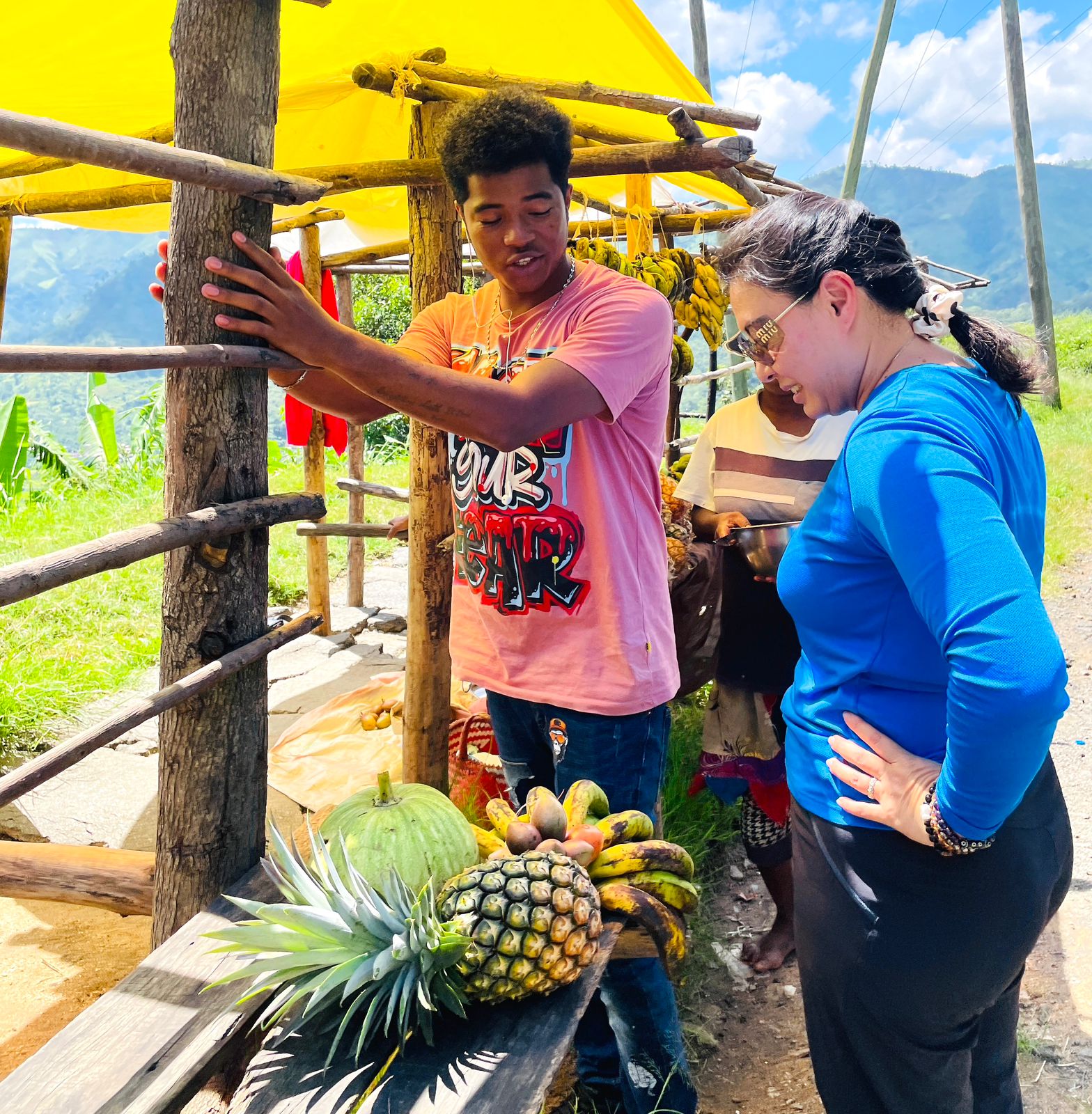 FULL-DAY WILDLIFE AND CULTURAL EXPLORATION TOUR AT MITSINJO ANALAMAZOATRA NATIONAL PARK AND ANDASIBE DESCRIPTION (CUSTOMIZABLE)